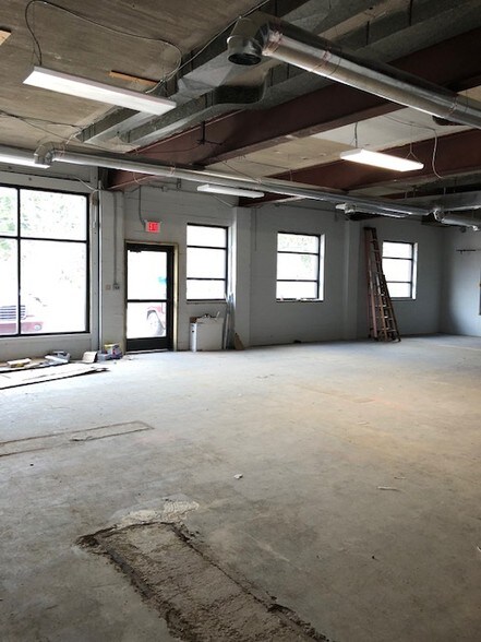 More Photos Of 534-536 Valley Brook Rd, Venetia Storefront Retail Office For Lease