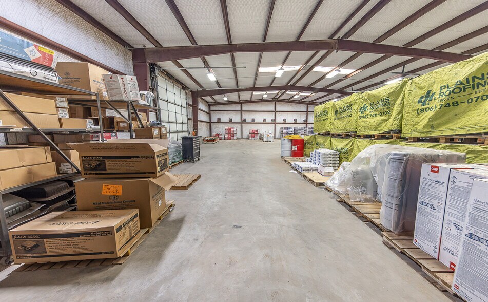 More Photos Of 2303 Private Road 7340 rd, Lubbock Warehouse For Lease