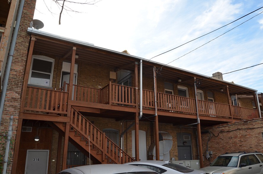 More Photos Of 320 Lake St, Oak Park Office For Lease