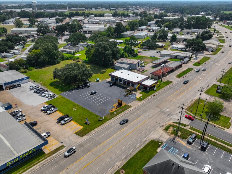 More Photos Of 3115 W Pinhook Rd, Lafayette Flex For Sale