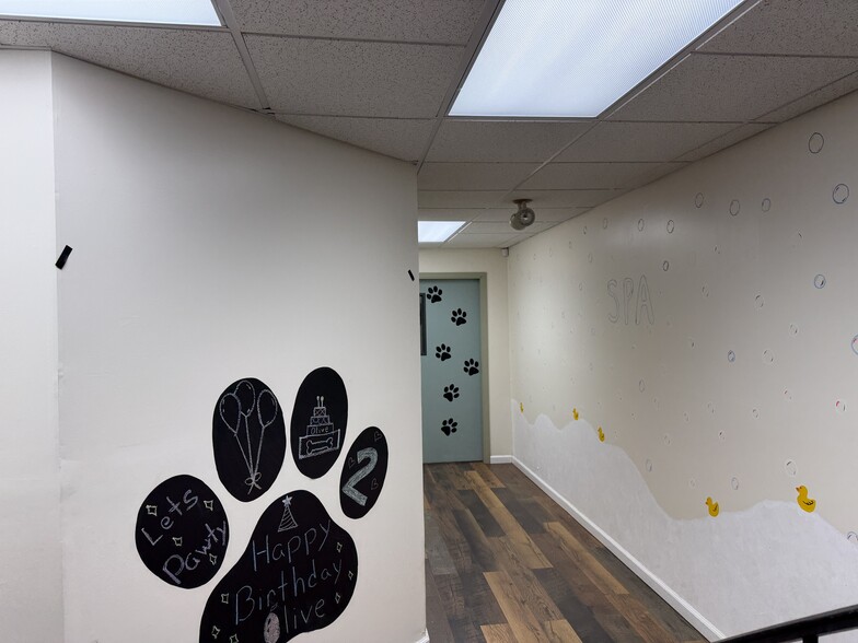 More Photos Of 104 Woodward Hill Rd, Edwardsville Office For Sale