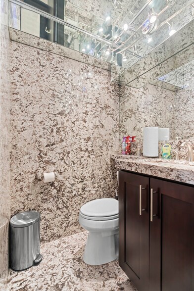 More Photos Of 990 NW 13th Ter, Fort Lauderdale Warehouse For Sale