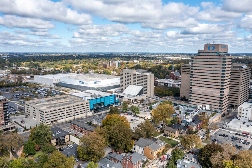 More Photos Of 302 W High St, Lexington Office Residential For Sale