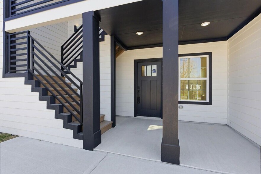 More Photos Of 428 Rhode Island st, Houston Apartments For Sale