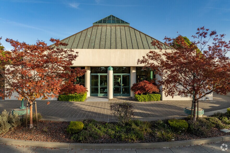 More Photos Of 1 Meyer Plz, Vallejo Warehouse For Lease