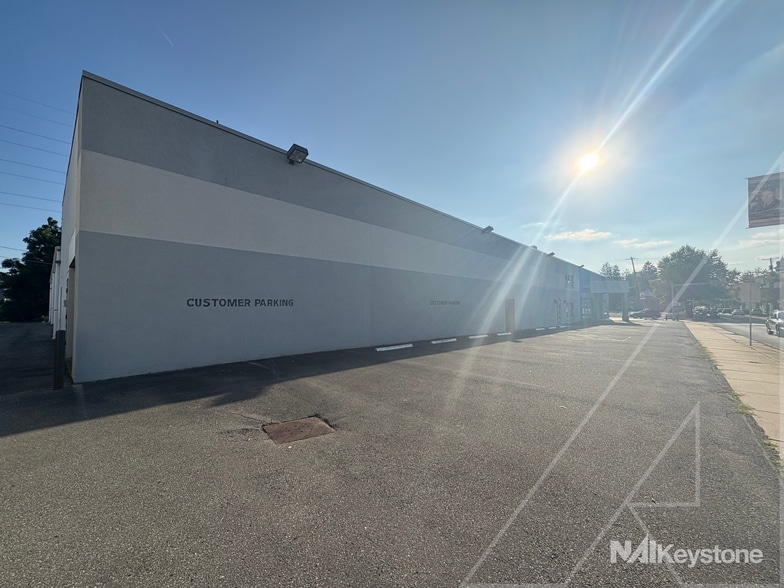 More Photos Of 60 E Penn Ave, Wernersville Auto Dealership For Sale