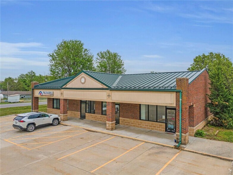 Primary Photo Of , Trimble Office For Sale