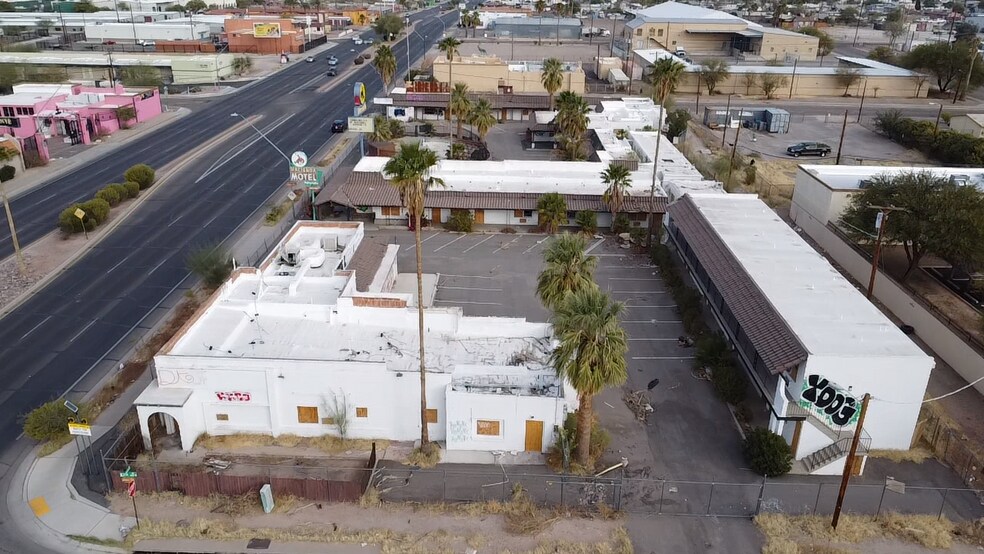 More Photos Of 1742 N Oracle Rd, Tucson Apartments For Sale