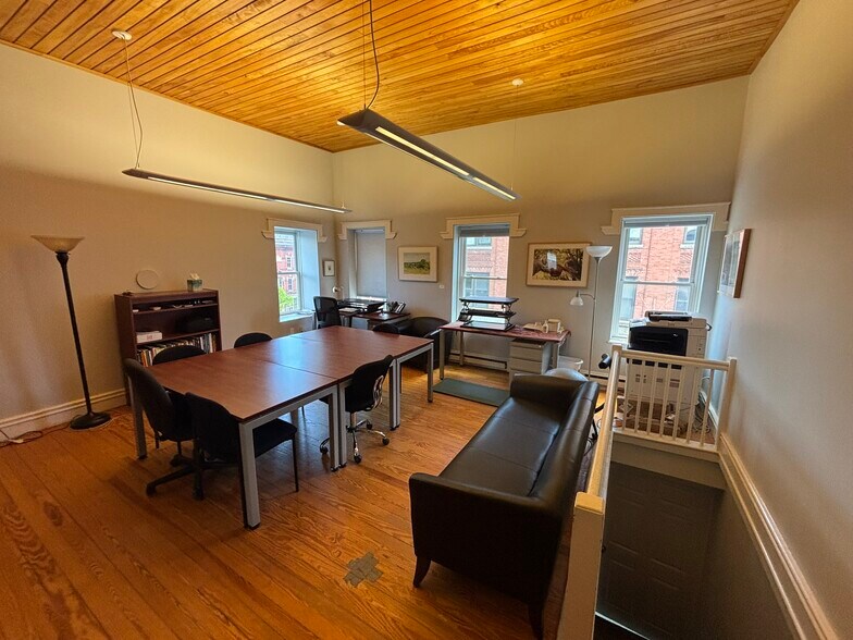 More Photos Of 97 Main St, Belfast Office For Sale