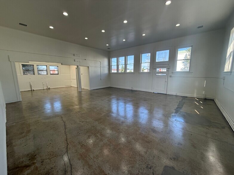 More Photos Of 666 Cowles St, Long Beach Warehouse For Lease