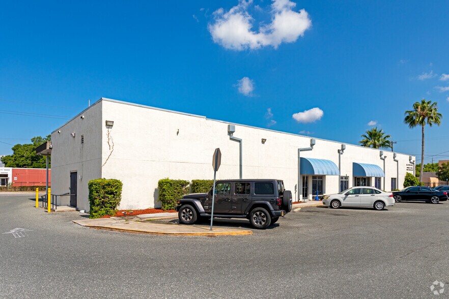 More Photos Of 1002 S Church Ave, Tampa Storefront For Lease