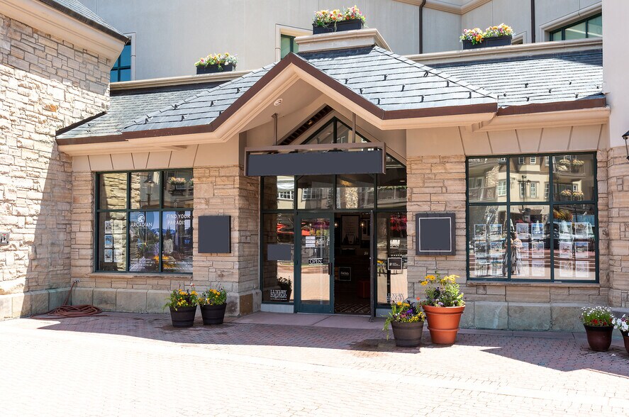 More Photos Of 136 E Thomas Pl, Beaver Creek Hotel For Lease