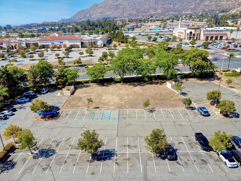 More Photos Of Canyon Springs Parkway, Riverside Land For Lease