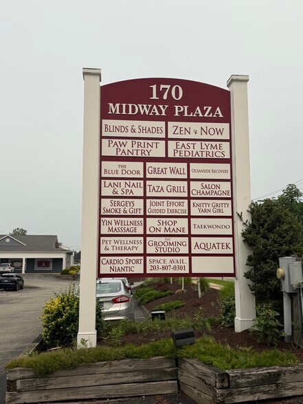 More Photos Of 170 Flanders Rd, Niantic Storefront For Lease