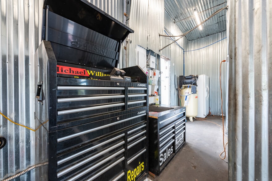 More Photos Of 2501 Sanford Ave, Sanford Auto Repair For Sale