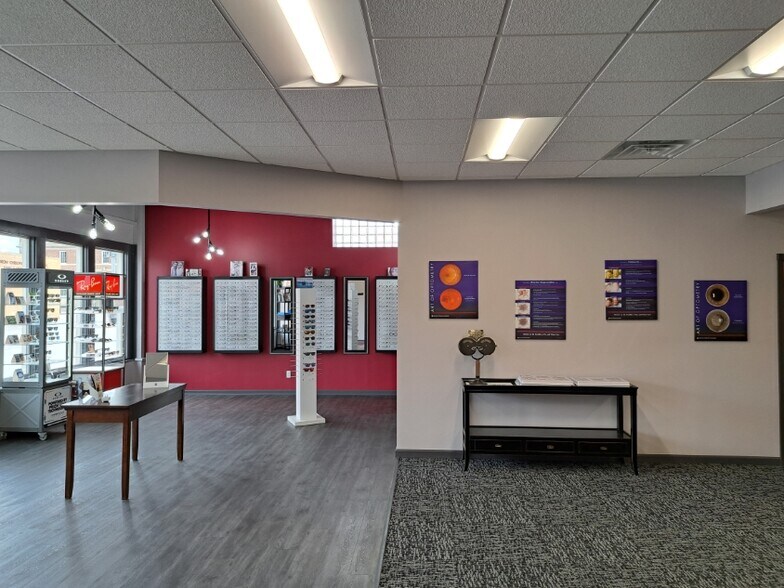More Photos Of 139 W 3rd St, Chadron Storefront For Sale