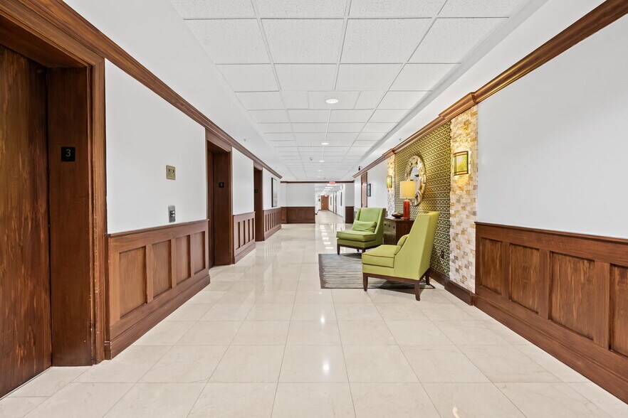 More Photos Of 3020 NE 32nd Ave, Fort Lauderdale Apartments For Sale