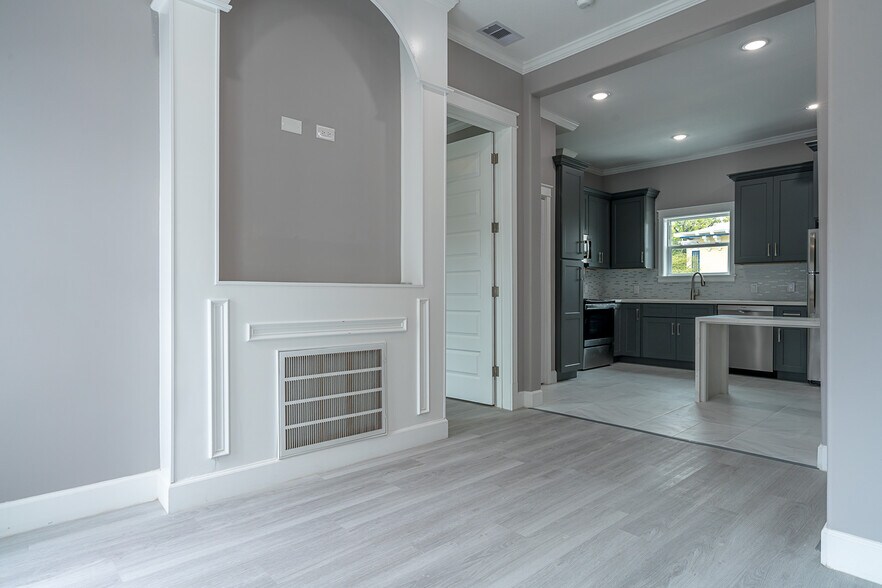 More Photos Of 1801 Rosenberg St, Galveston Apartments For Sale