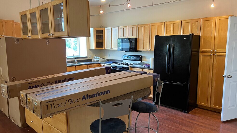 More Photos Of 429 Shore Rd, Bourne Industrial For Sale