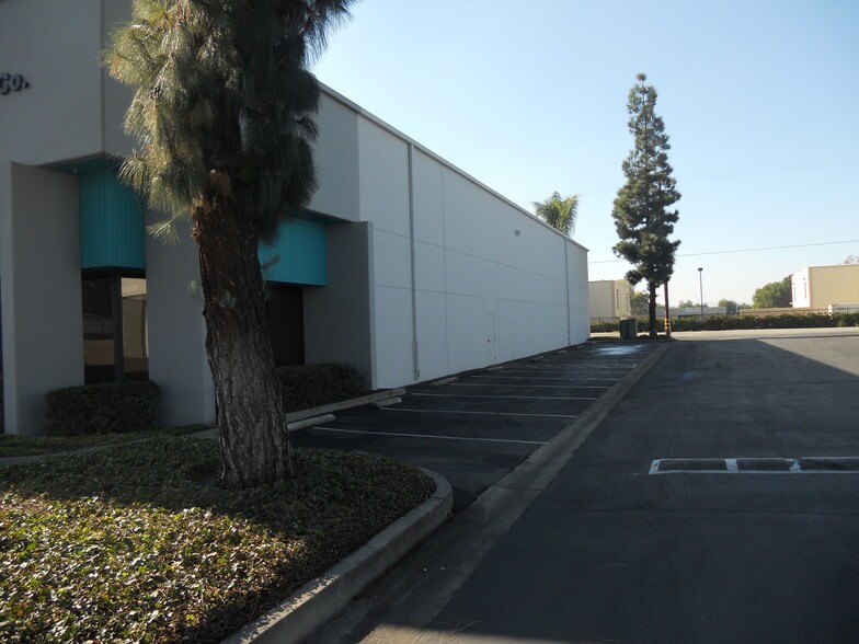 More Photos Of 5159-5199 G St, Chino Warehouse For Lease