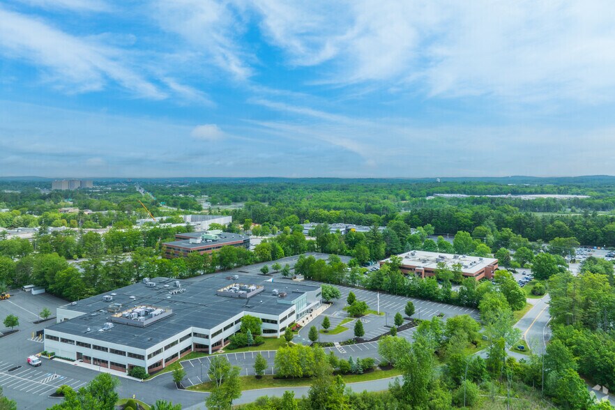 More Photos Of 5 Omni Way, Chelmsford Flex For Lease