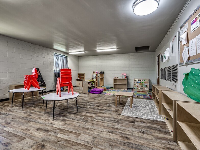 More Photos Of 3838 State St, Bartlesville General Retail For Sale
