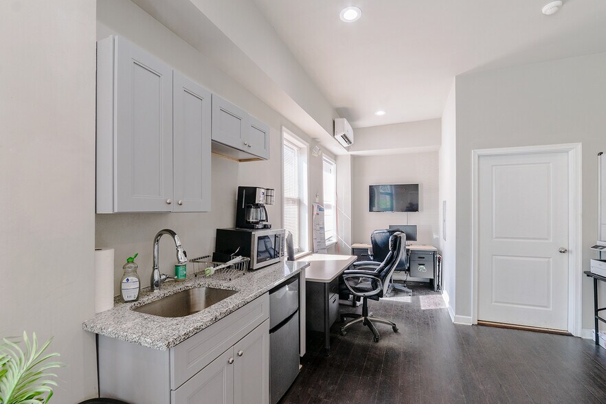 More Photos Of 1632 N 29th St, Philadelphia Office Residential For Lease