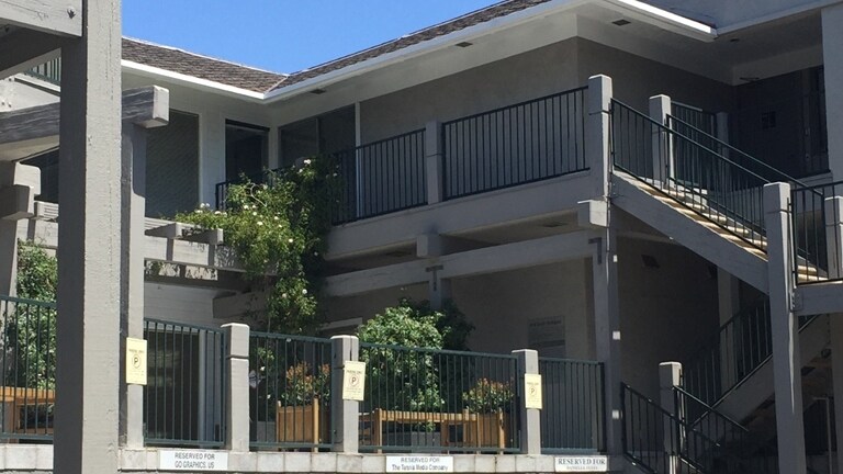 More Photos Of 814 S Westgate Ave, Los Angeles Office For Lease