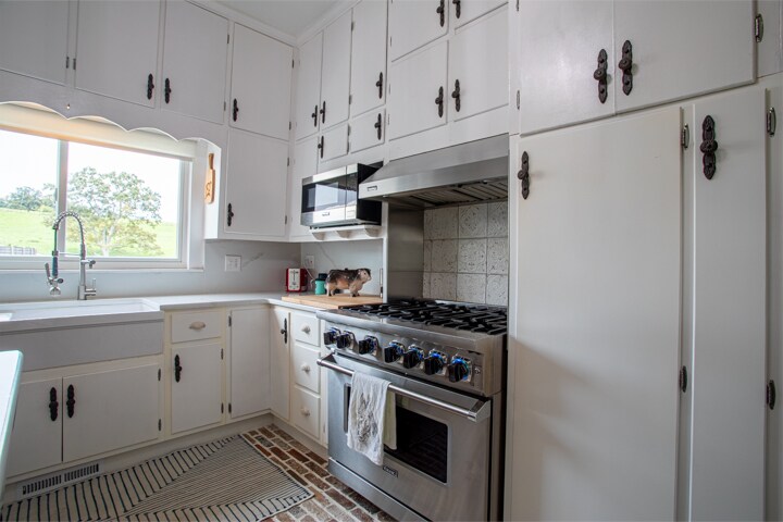 More Photos Of 1917 Valley Home Rd, Dandridge Specialty For Sale