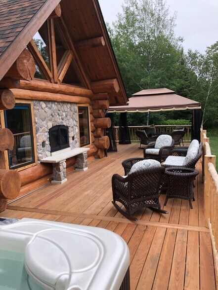 More Photos Of 465 Westover Rd, Two Harbors Specialty For Sale