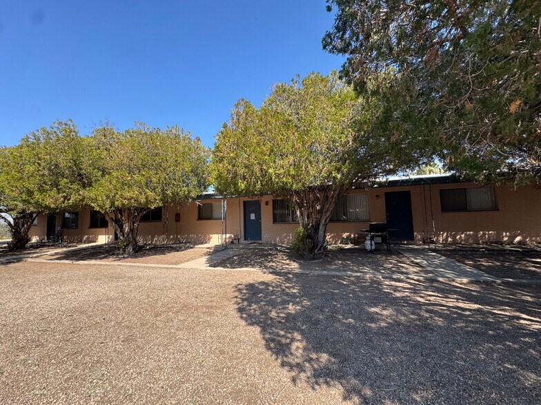 More Photos Of 8908-8936 S Nogales Hwy, Tucson Apartments For Sale
