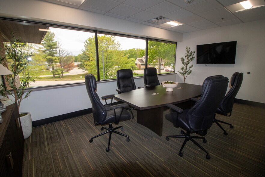 More Photos Of 1850 44th St SW, Grand Rapids Office For Lease