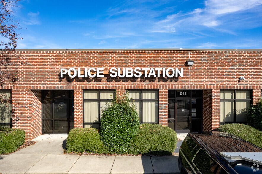 More Photos Of 1950-1988 S Main St, Wake Forest Freestanding For Lease