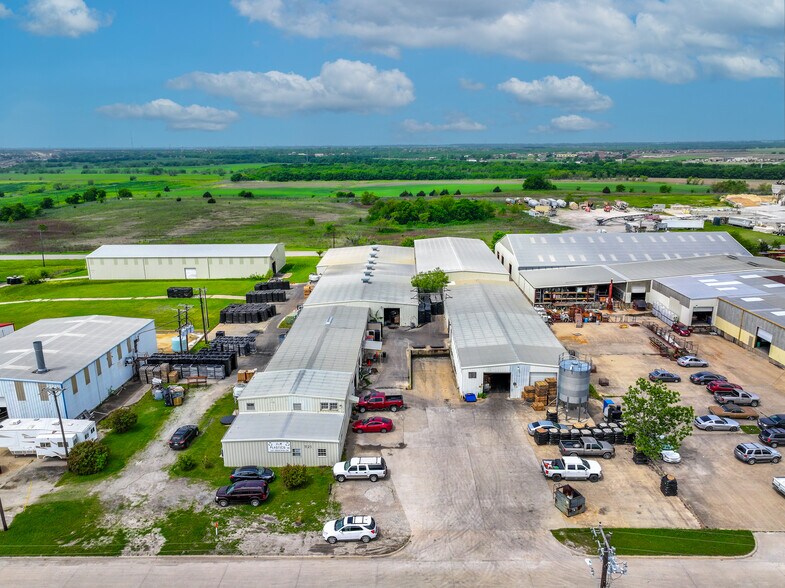 More Photos Of 1121-1201 Industrial Dr, Royse City Manufacturing For Sale