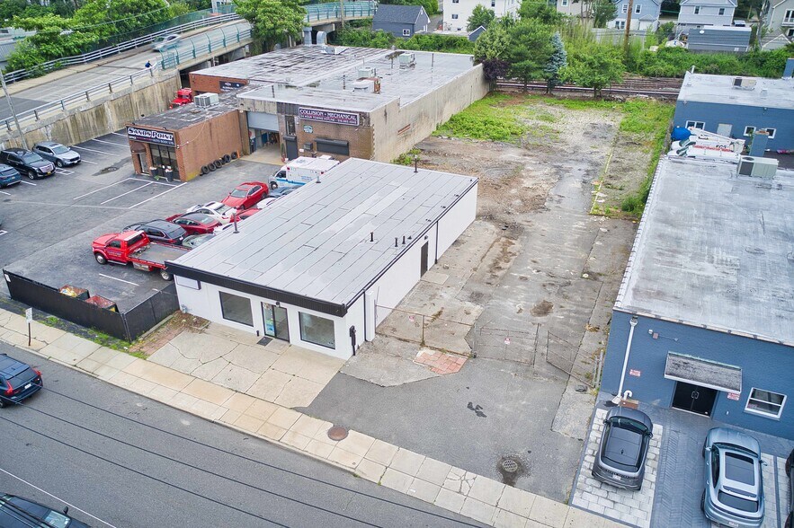 More Photos Of 88 S Bayles Ave, Port Washington General Retail For Sale