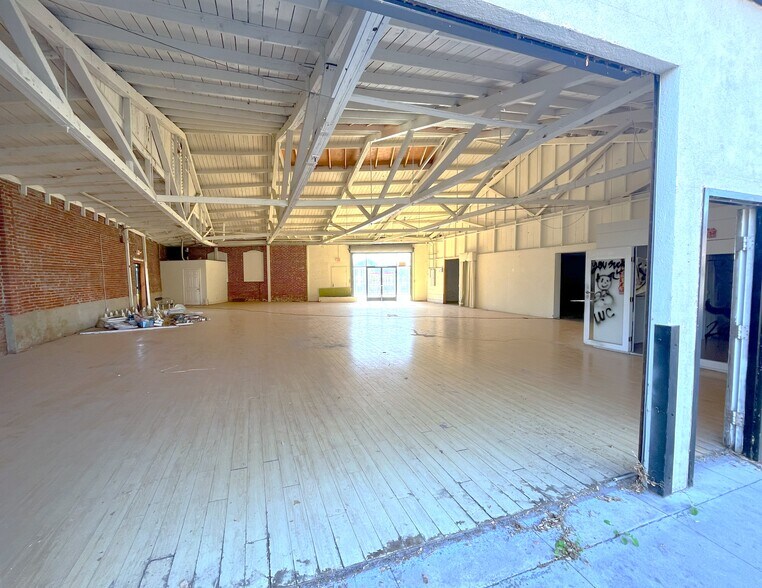 More Photos Of 401-403 E Mission Rd, San Gabriel Storefront Retail Office For Sale