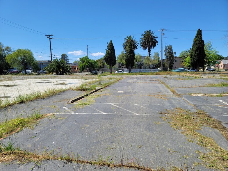 More Photos Of 421 Madison St, Fairfield Land For Sale