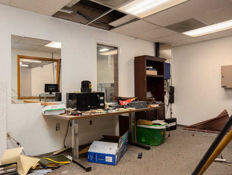 More Photos Of 1400 Santa Fe Dr, Pueblo Unknown For Lease