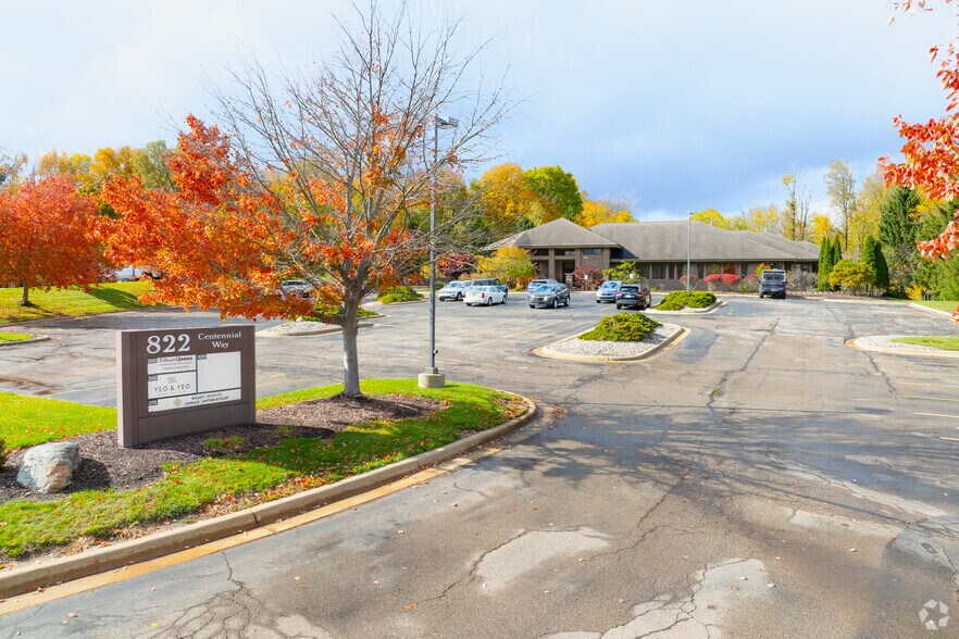More Photos Of 822 Centennial Way, Lansing Office For Sale