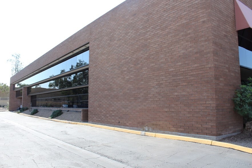 More Photos Of 1710 E Indian School Rd, Phoenix Medical For Sale