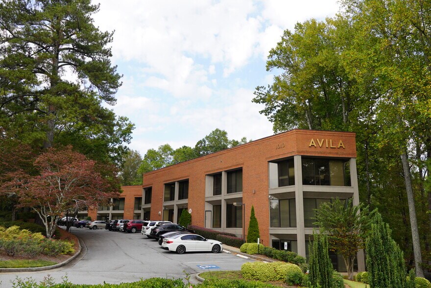 Primary Photo Of 1010 Huntcliff, Atlanta Office Residential For Lease