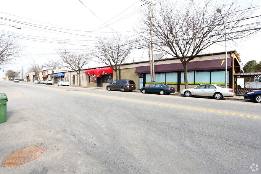 More Photos Of 222 Arsenal St, Watertown Storefront For Lease
