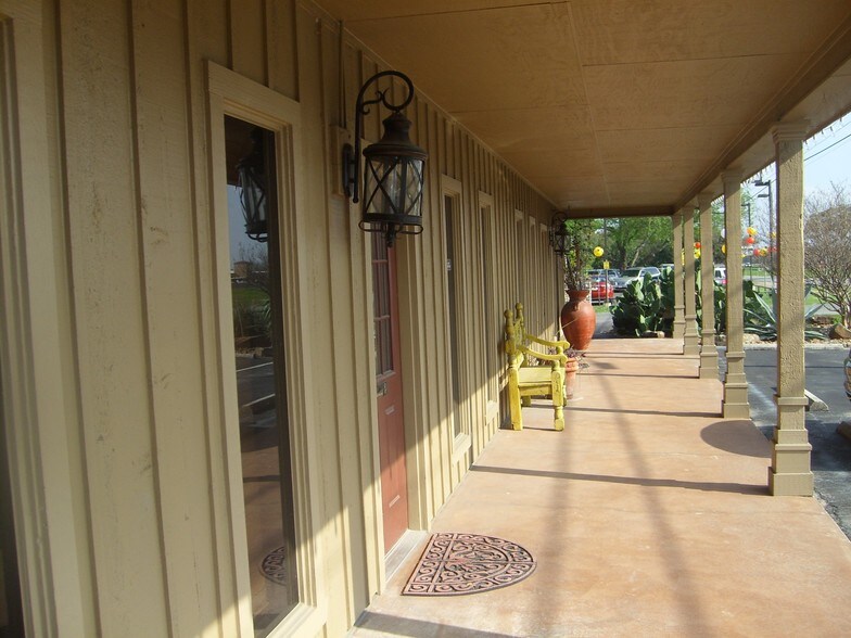 More Photos Of 31134 Interstate 10 W, Boerne Office For Sale
