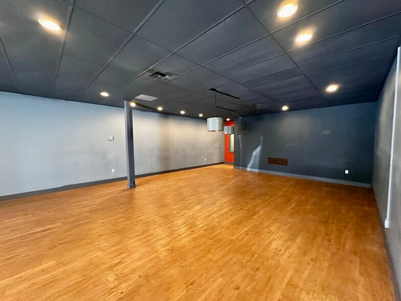 More Photos Of 13500 NE Bel Red Rd, Bellevue Freestanding For Lease