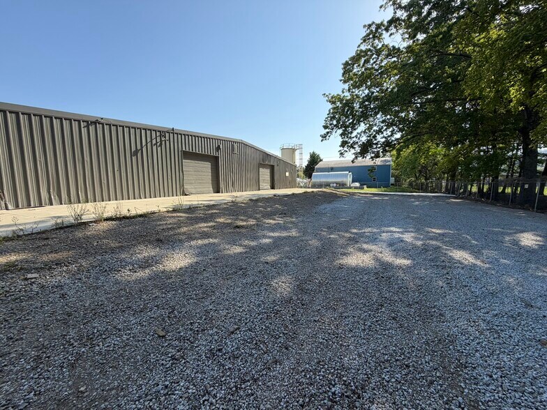 More Photos Of 1500 E 42nd St, Chattanooga Industrial For Lease