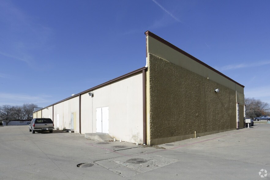 More Photos Of 1720 W Bruton Rd, Balch Springs General Retail For Lease