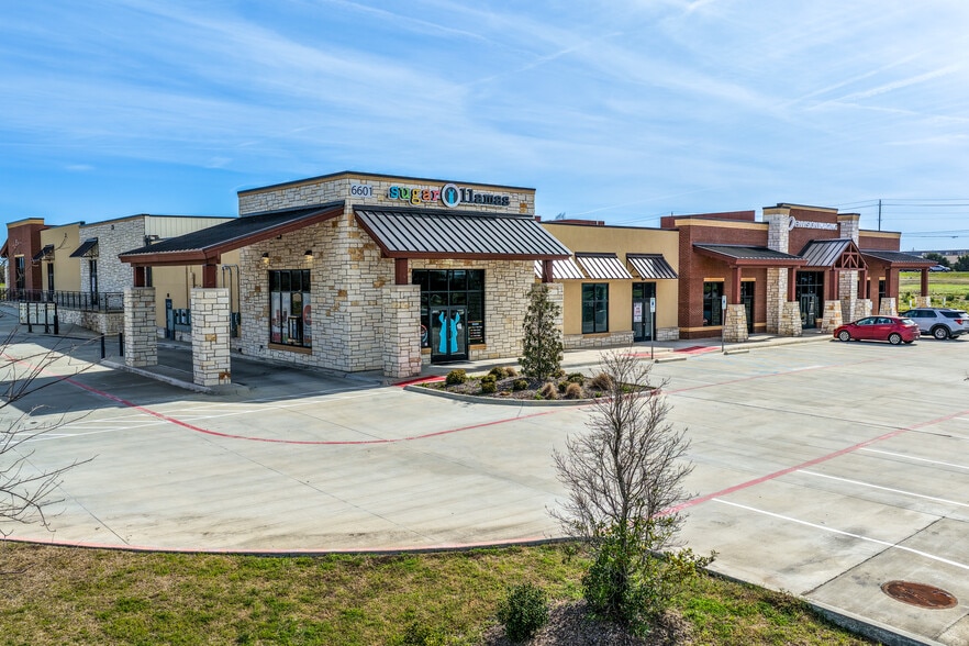 More Photos Of 6601 Horizon Rd, Heath General Retail For Lease