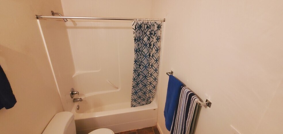 More Photos Of 2046 125th Ave, Watford City Apartments For Sale