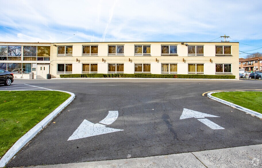 More Photos Of 7630 Roosevelt Blvd, Philadelphia Hotel For Lease