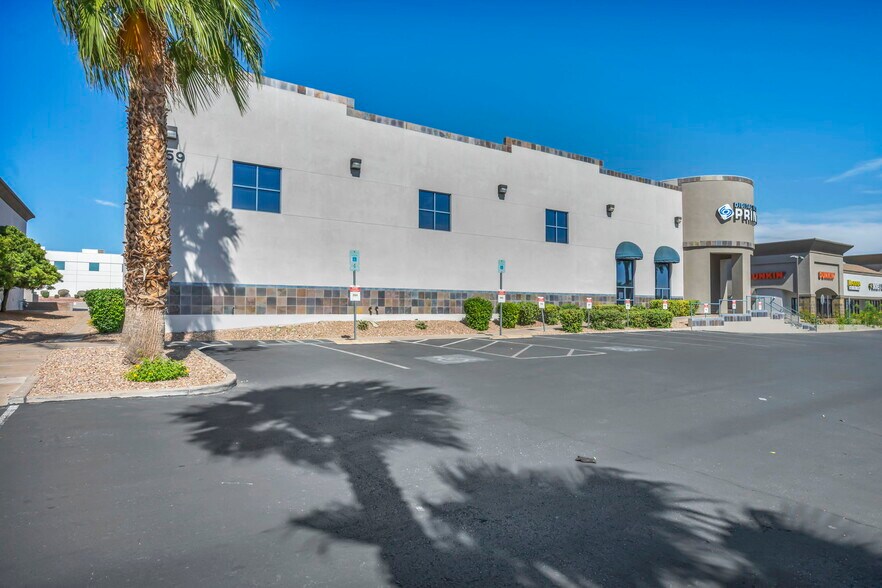 More Photos Of 159 N Gibson Rd, Henderson Warehouse For Sale